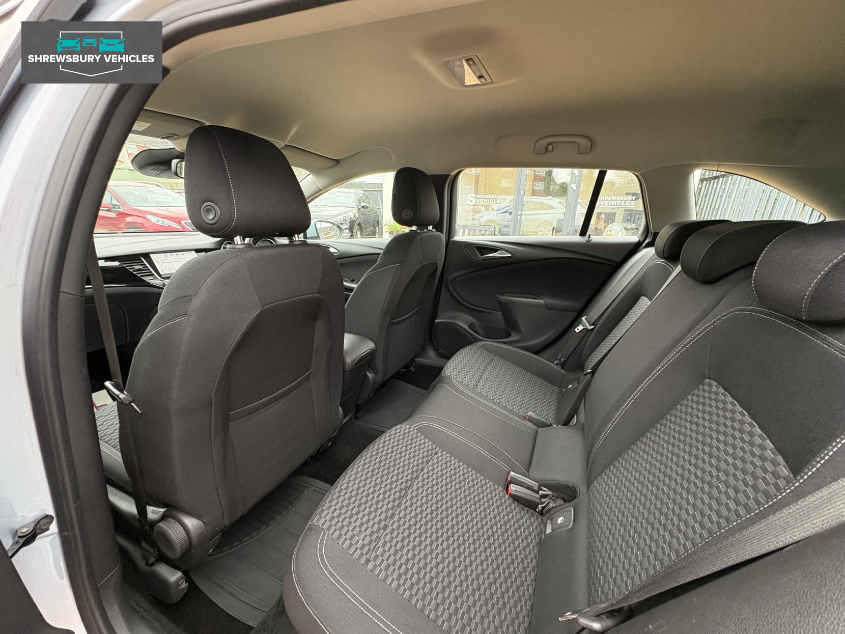 Vauxhall Astra 1.4i Turbo SRi Nav Sports Tourer 5dr Petrol Manual Euro 6 (150 ps)