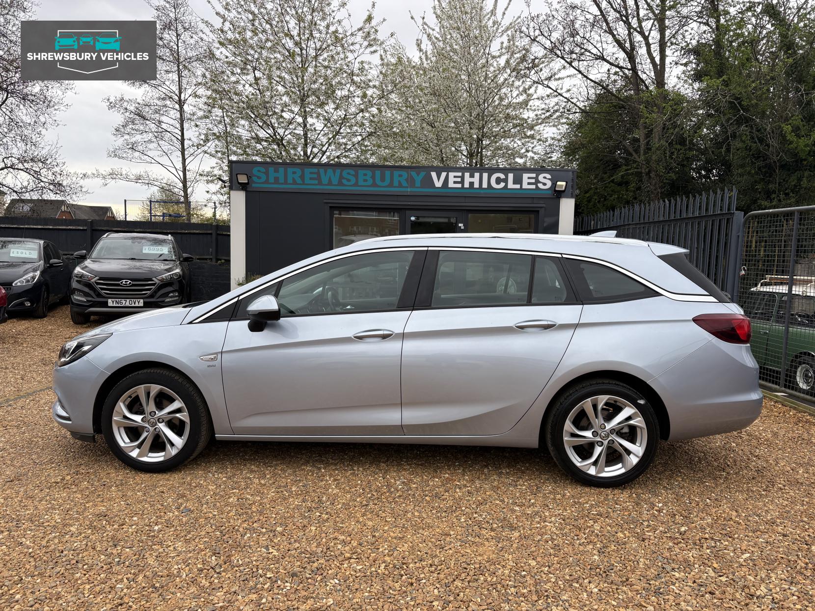 Vauxhall Astra 1.4i Turbo SRi Nav Sports Tourer 5dr Petrol Manual Euro 6 (150 ps)