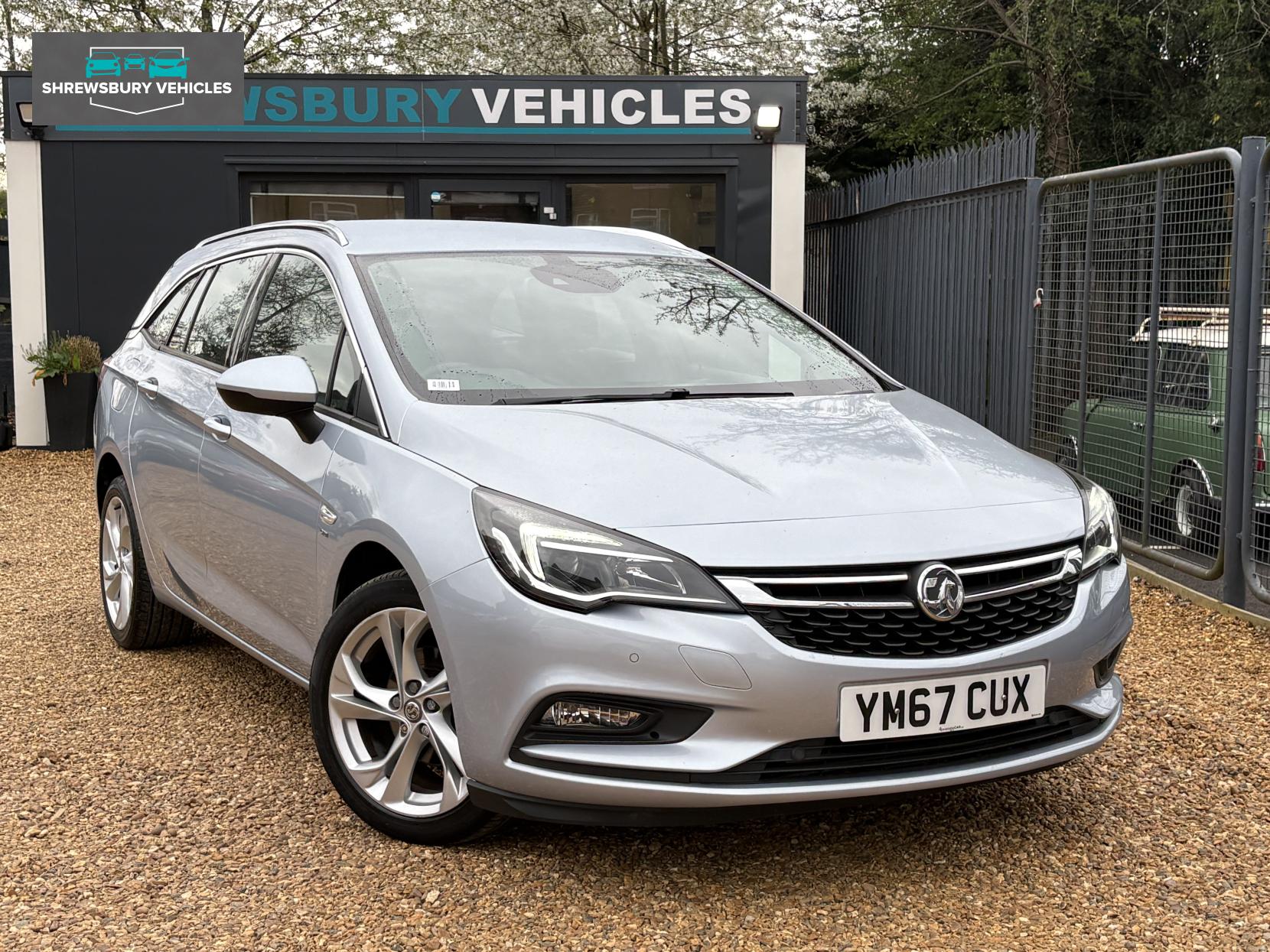 Vauxhall Astra 1.4i Turbo SRi Nav Sports Tourer 5dr Petrol Manual Euro 6 (150 ps)
