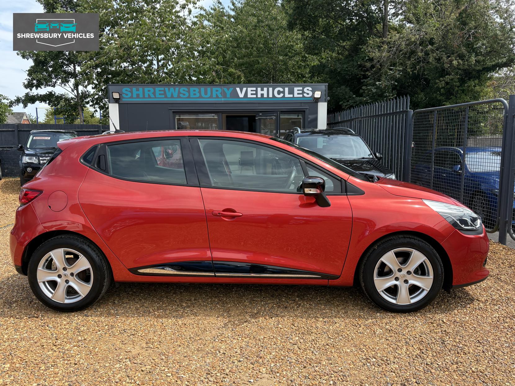 Renault Clio 0.9 TCe Dynamique MediaNav Hatchback 5dr Petrol Manual Euro 5 (s/s) (90 ps)