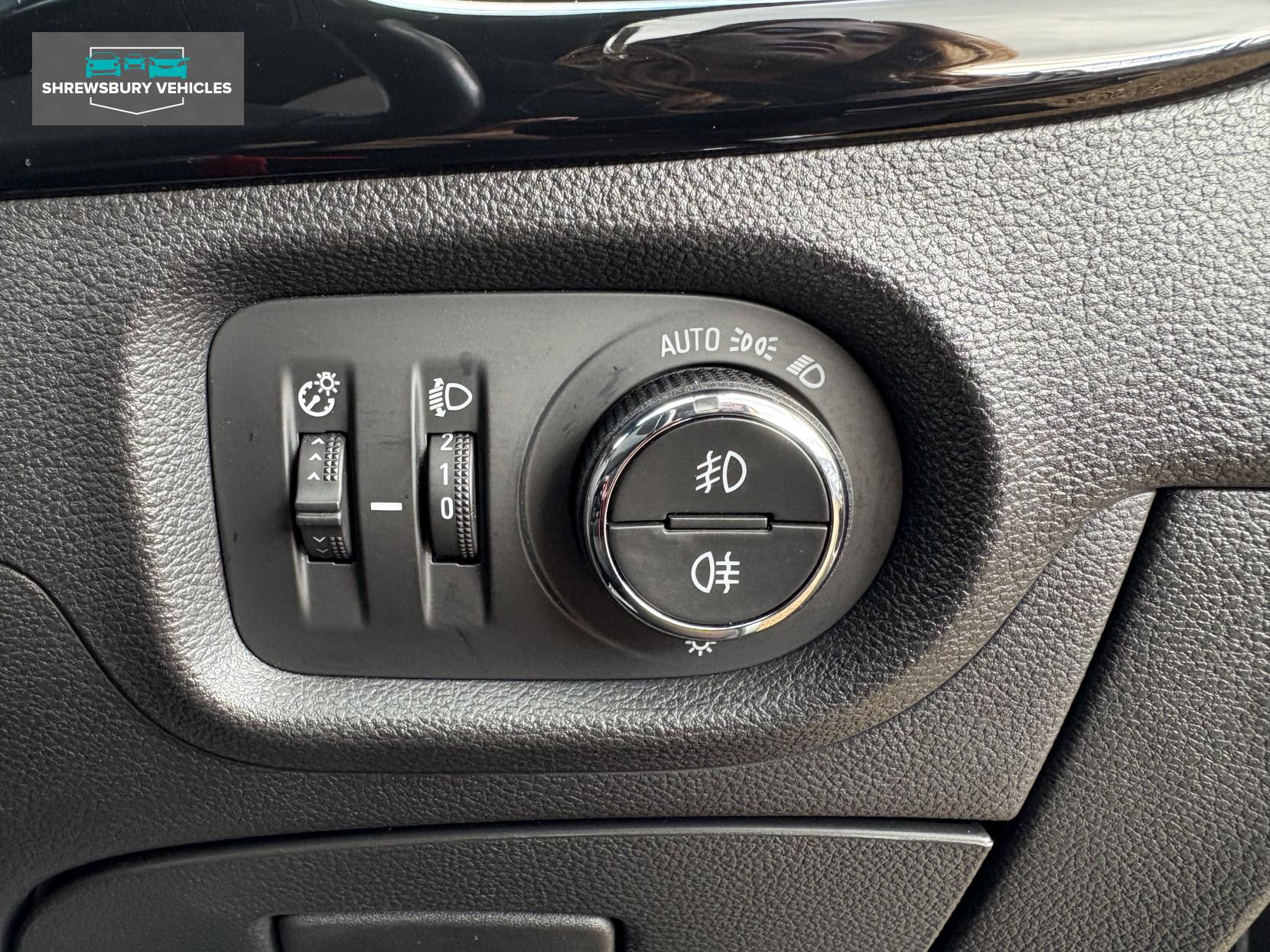 Vauxhall Astra 1.4i Turbo SRi Hatchback 5dr Petrol Manual Euro 6 (150 ps)