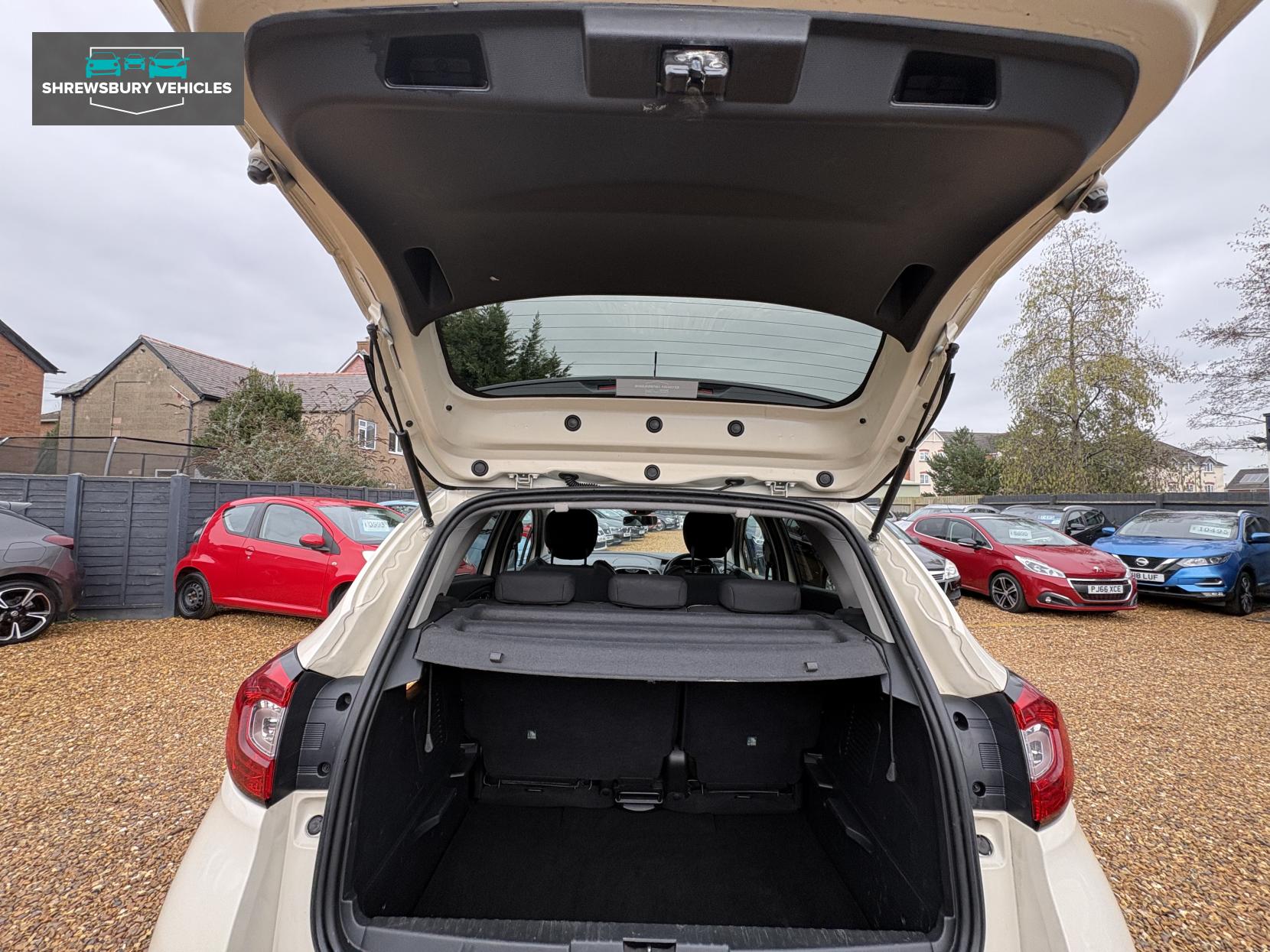 Renault Captur 1.5 dCi ENERGY Dynamique S MediaNav SUV 5dr Diesel Manual Euro 5 (s/s) (90 ps)