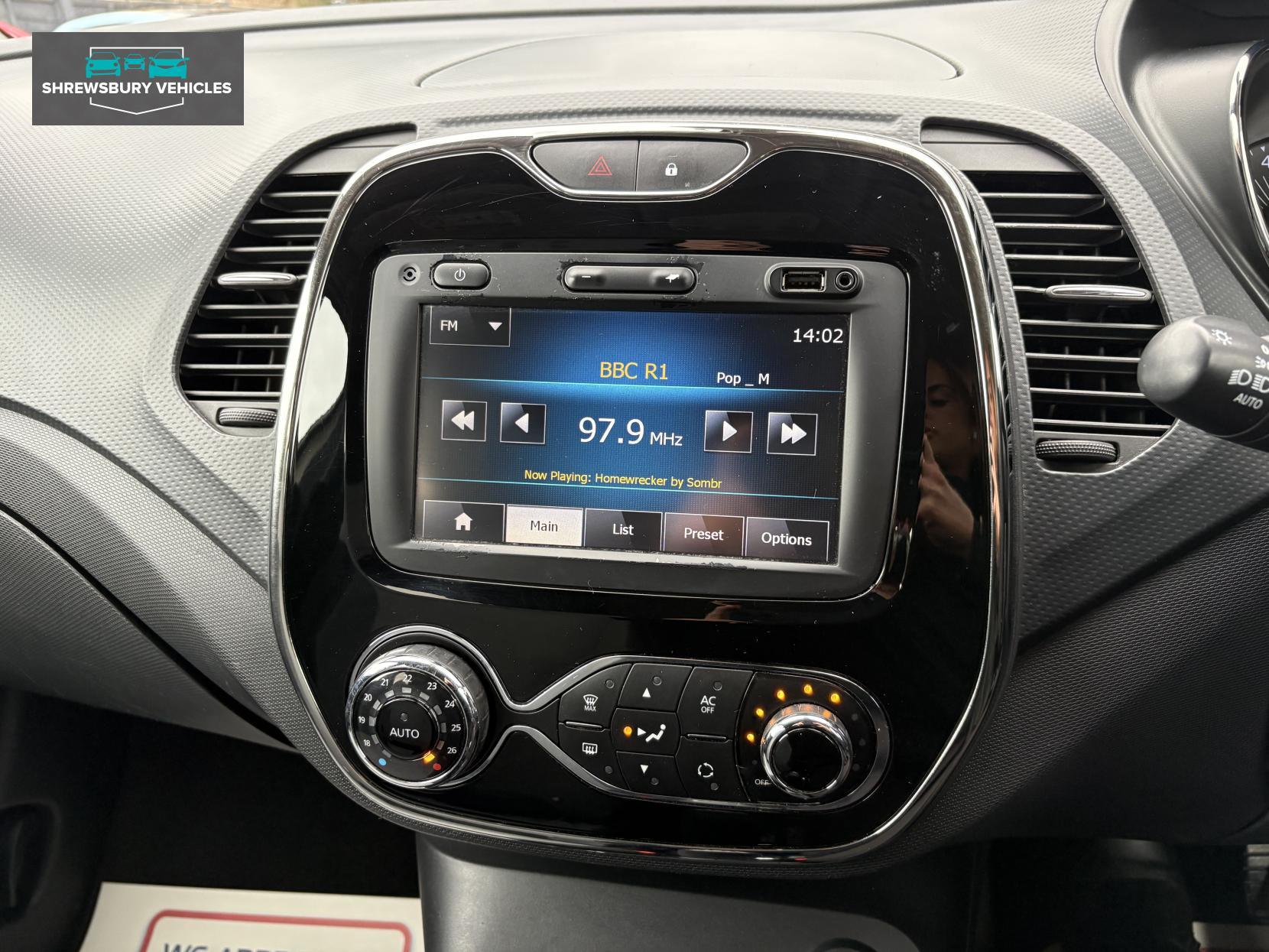 Renault Captur 1.5 dCi ENERGY Dynamique S MediaNav SUV 5dr Diesel Manual Euro 5 (s/s) (90 ps)