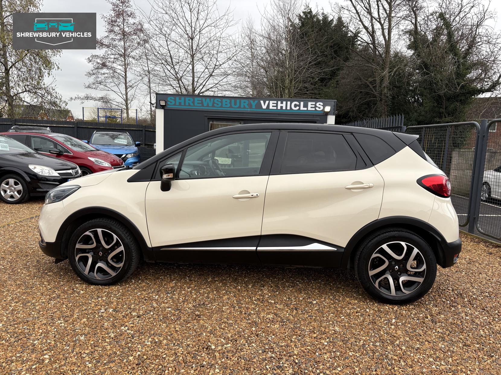 Renault Captur 1.5 dCi ENERGY Dynamique S MediaNav SUV 5dr Diesel Manual Euro 5 (s/s) (90 ps)
